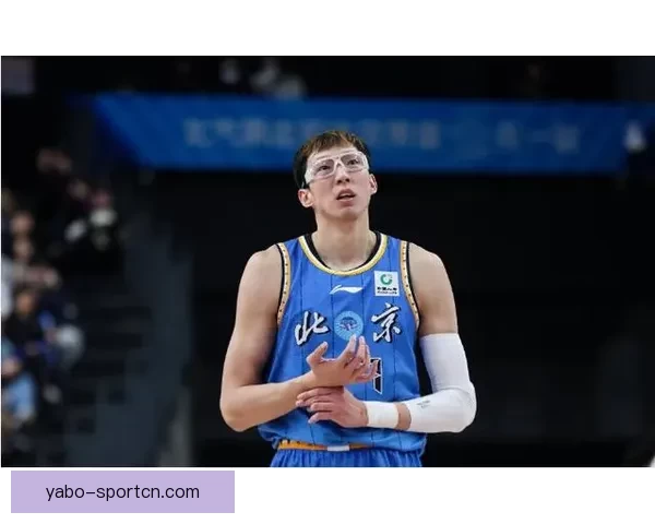 周琦攻防全能砍十八分八篮板四次盖帽表现惊艳 周琦攻防全能砍十八分八篮板四次盖帽表现惊艳